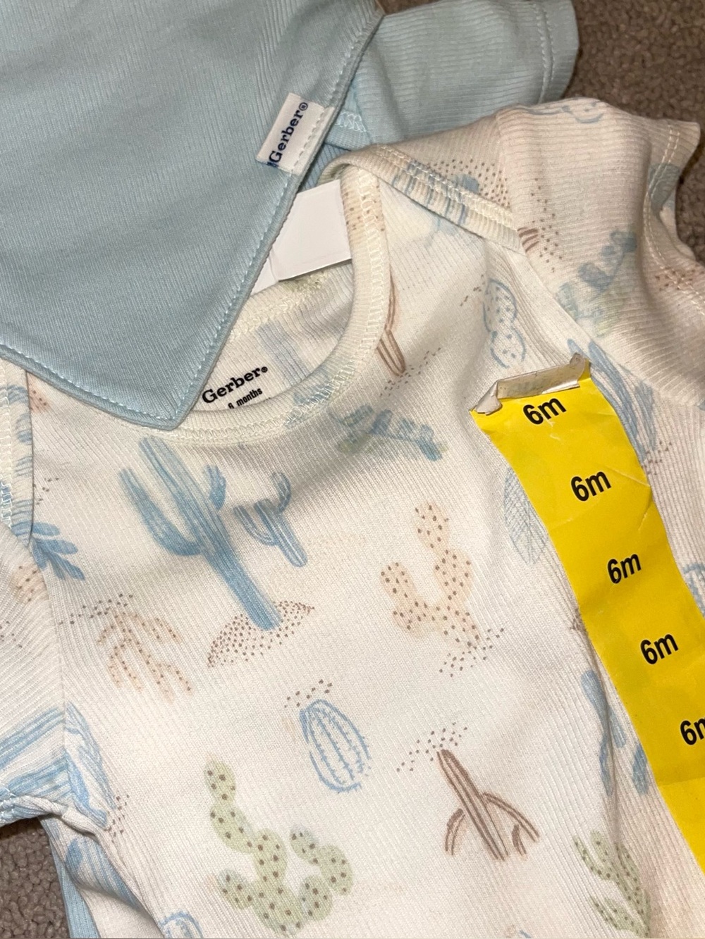 Gerber 7-Piece Set - 2 bodysuits, 2 pants, and 3 bibs | Size 6 Months